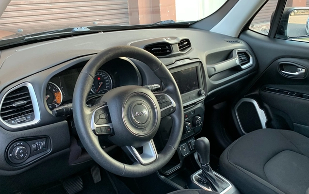 imagem-https://www.socarrao.com.br/sc-vehicle-images-prod/765288/1770128165958-renegade 08.JPEG